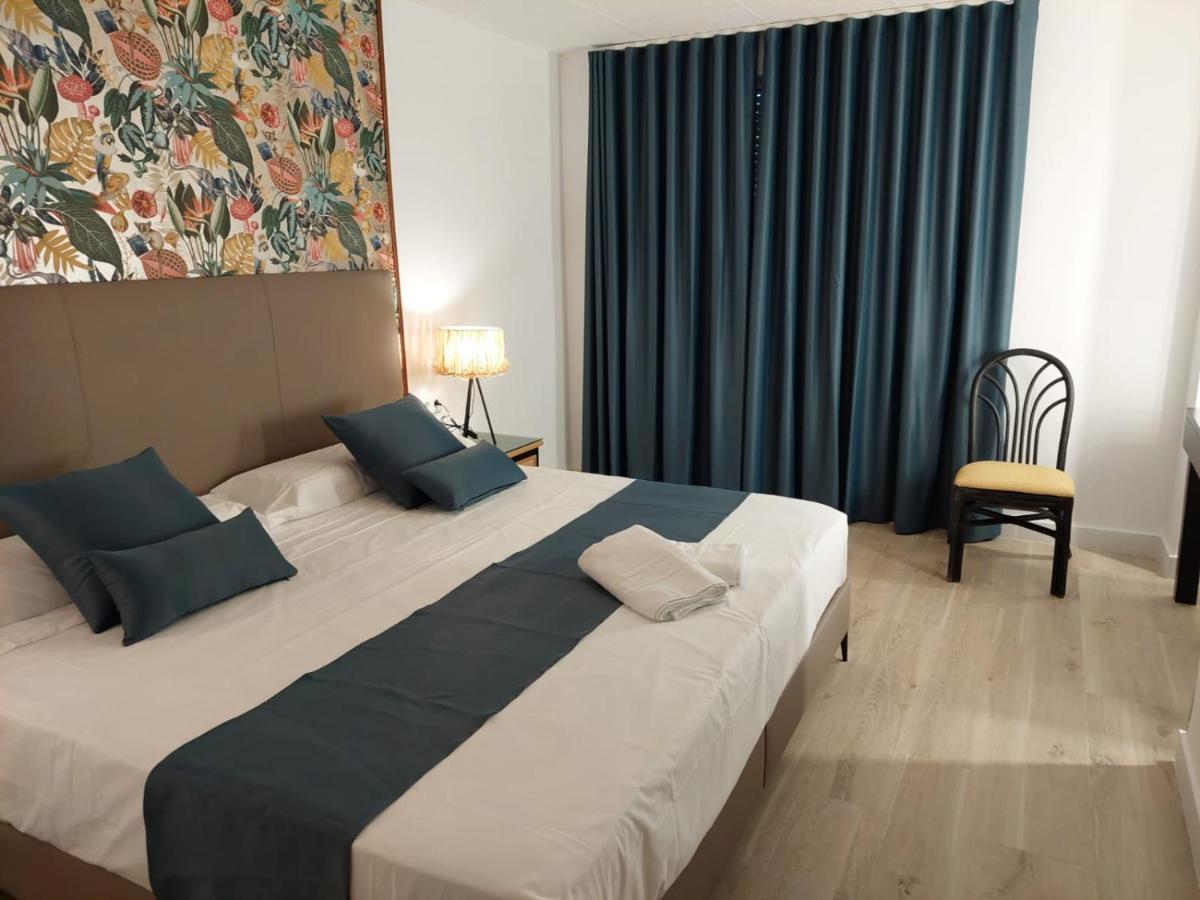 Hostal Garden Rous Paiporta Exteriér fotografie