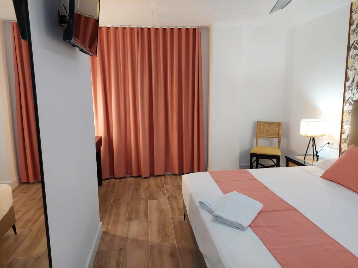 Hostal Garden Rous Paiporta Exteriér fotografie